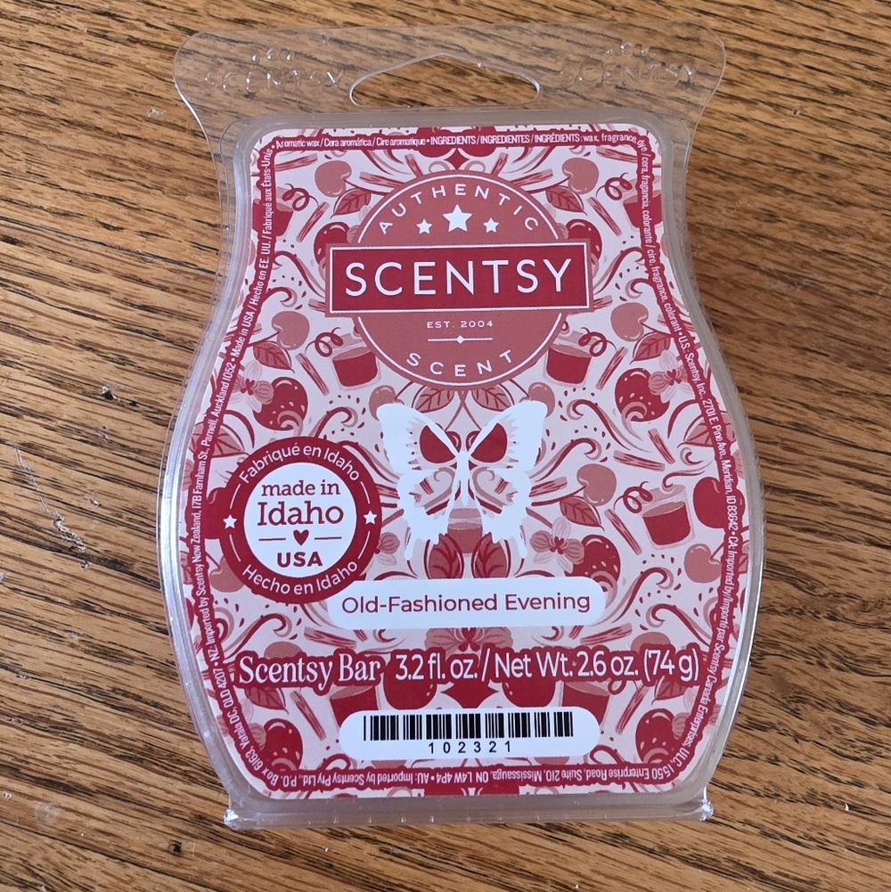 Scentsy Old-Fashioned Evening Scented Wax Bar - Red and White